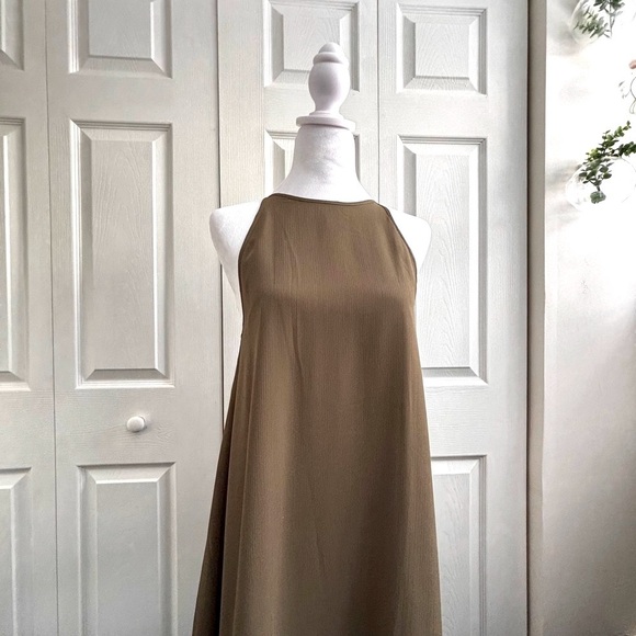 PARFOIS Elegant Olive Halter Gown - Picture 5 of 5